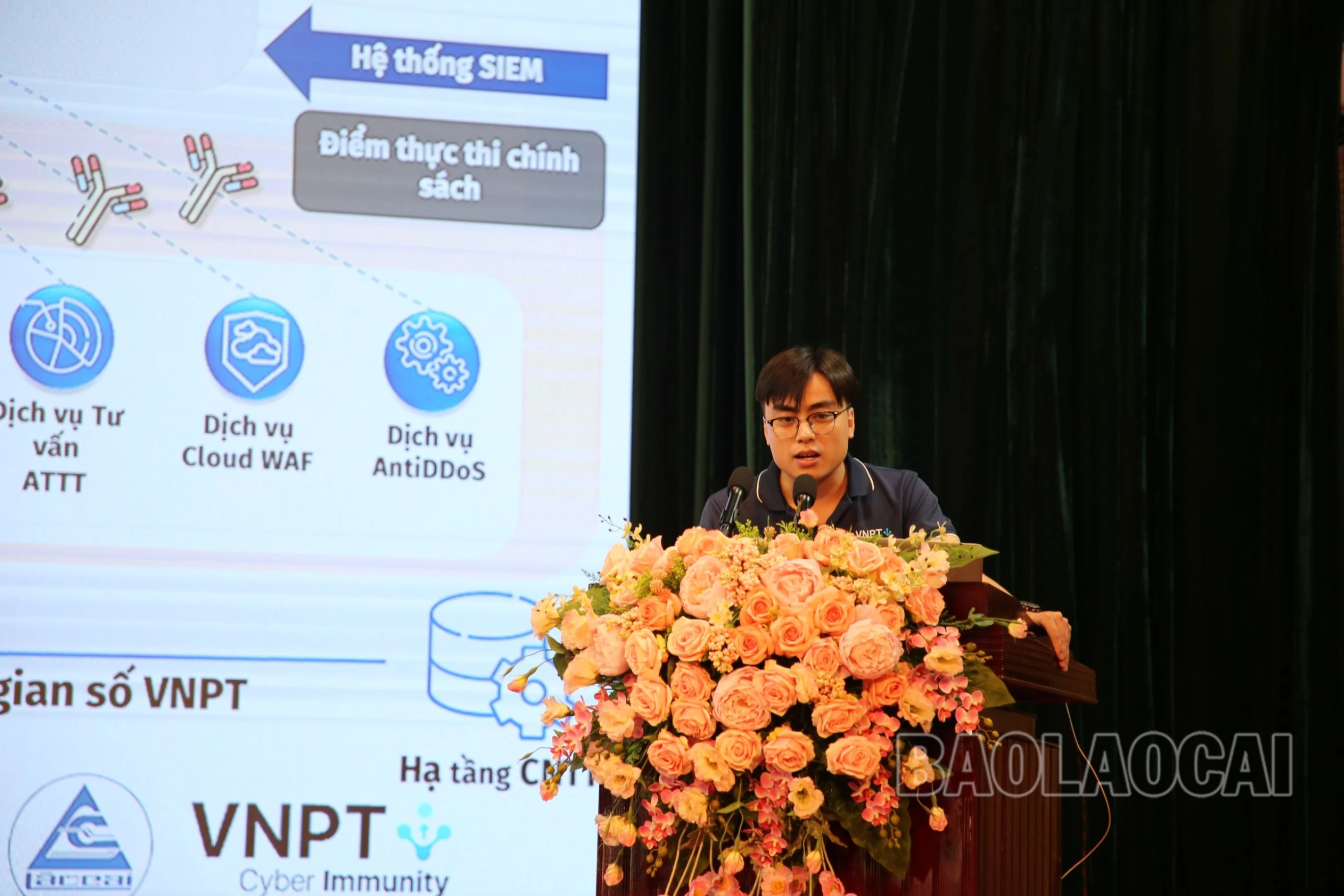 tham luận tại hội thảo.JPG