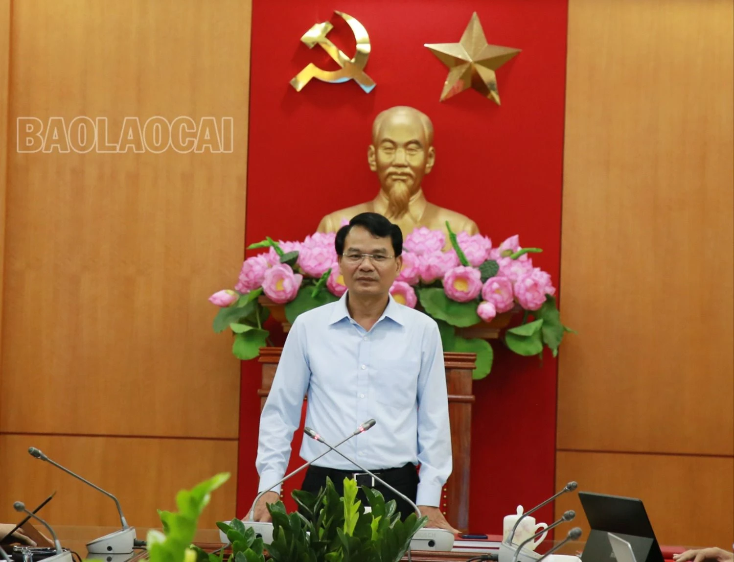 bí thư.JPG