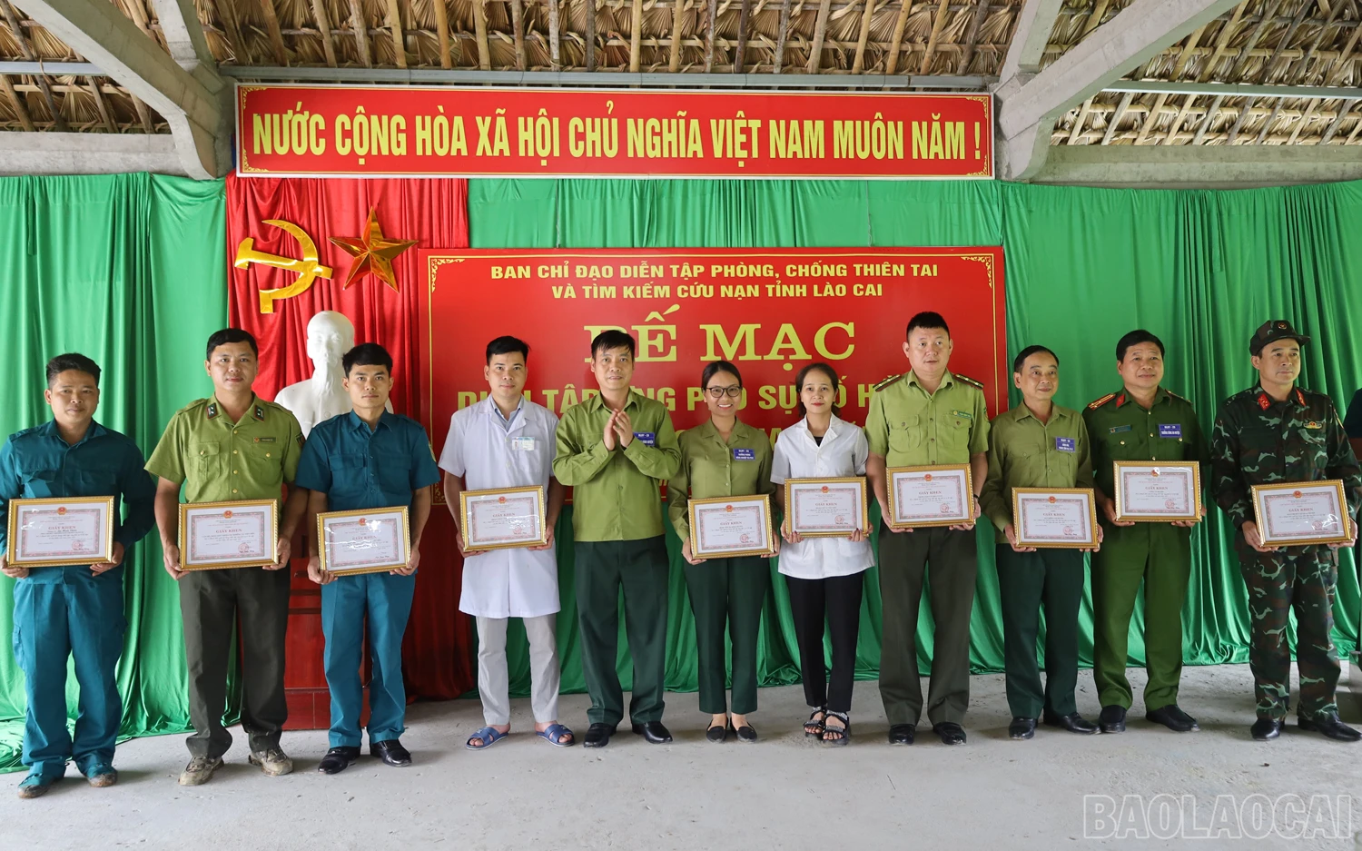 baolaocai_khenthuong.JPG