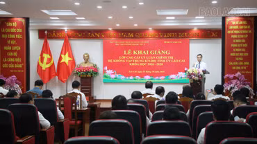 Lào Cai khai giảng lớp Cao cấp lý luận chính trị hệ không tập trung khóa 2026 - 2028