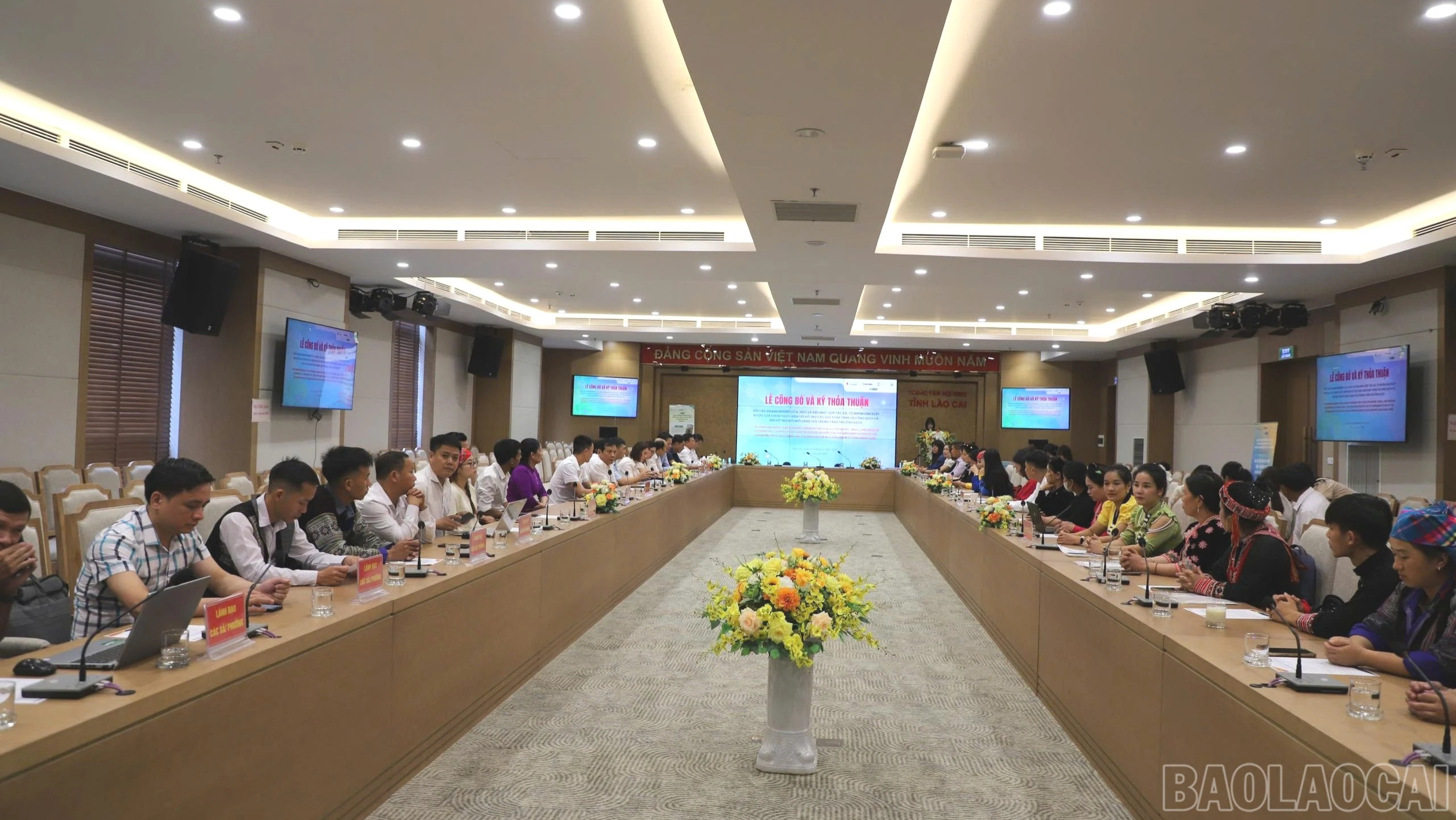 Quang cảnh buổi lễ.