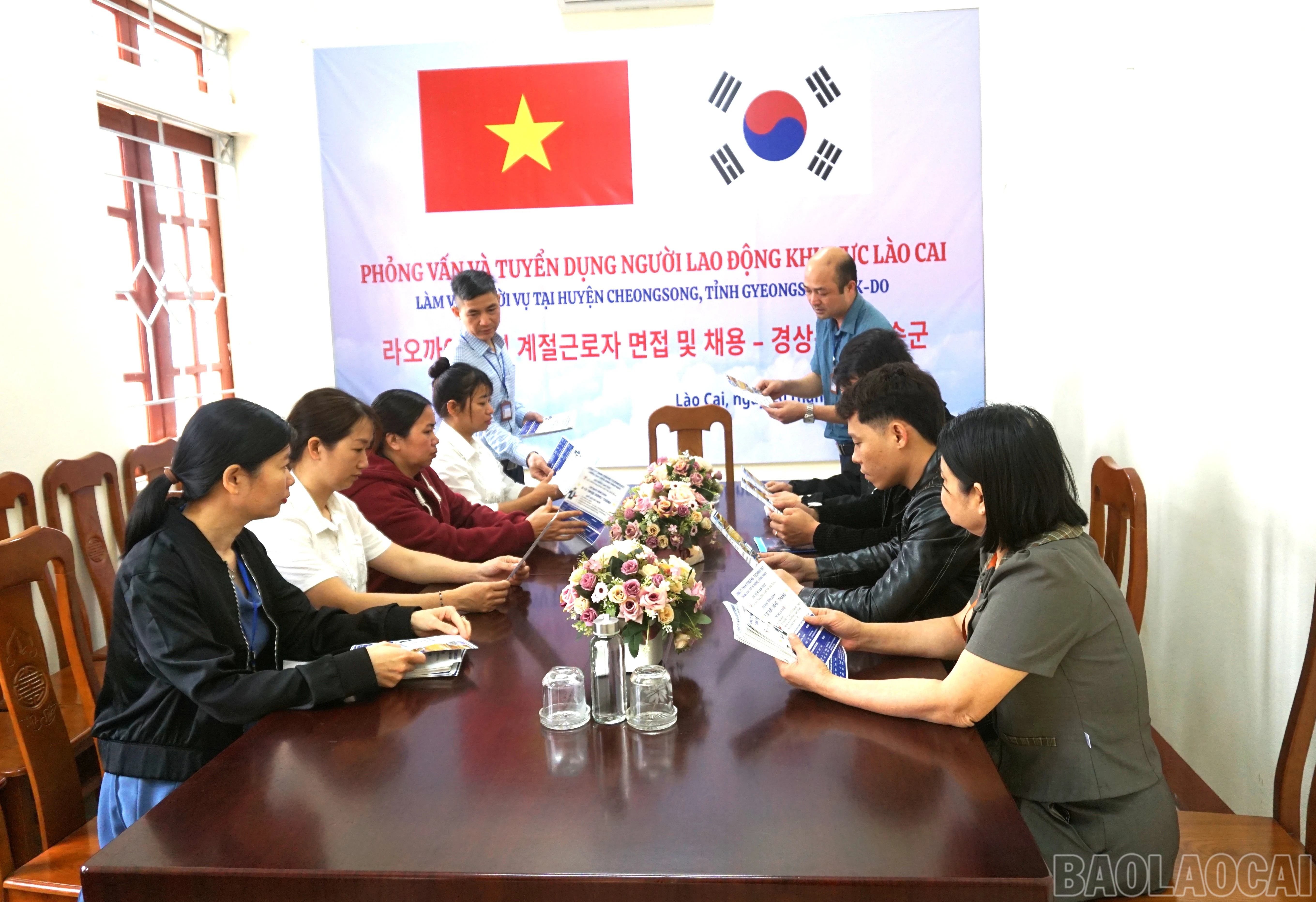 baolaocai-br_tu-van-viec-lam.jpg