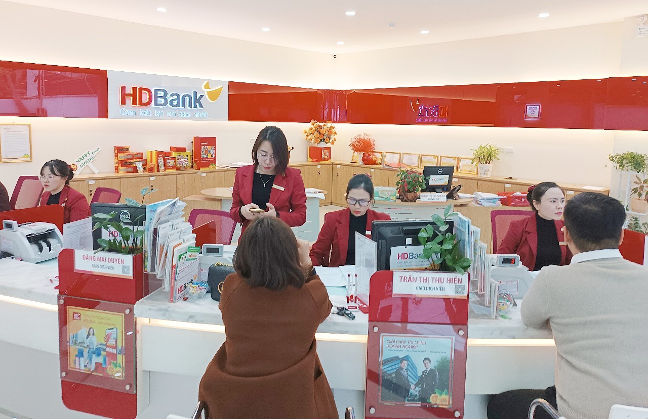 Hỗ trợ khách hàng xác thực sinh trắc học và cập nhật giấy tờ tùy thân. nh3.jpg