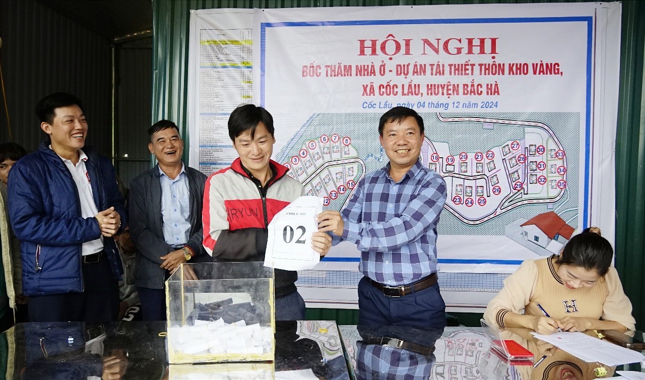 Quá trình bốc thăm diễn ra công khai, minh bạch. v2.jpg