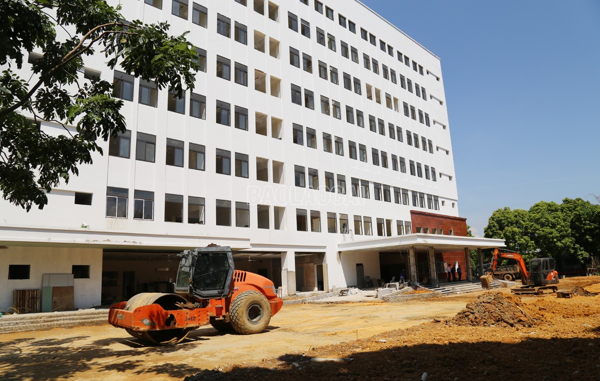Thi công tòa nhà 8 tầng Bệnh viện Đa khoa Bảo Thắng. baolaocai-c_h2.jpg