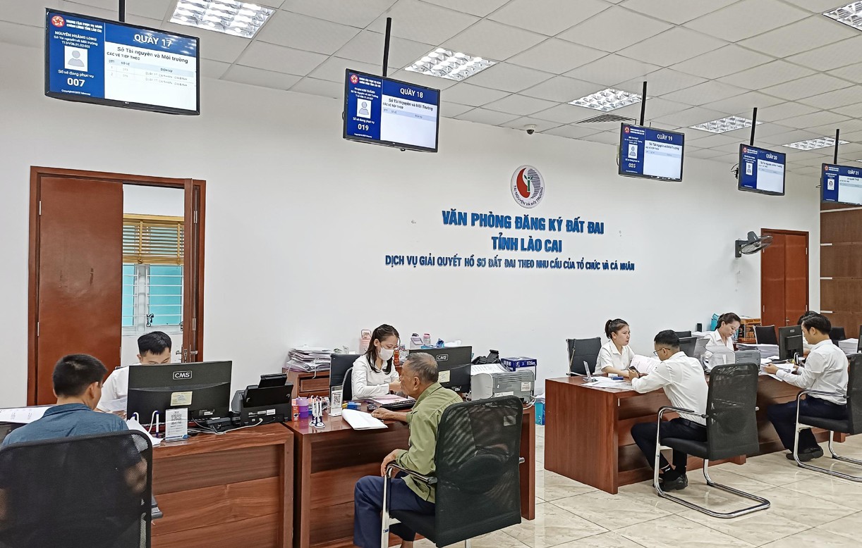 VietinBank Lào Cai thực hiện cung cấp dịch vụ thanh toán phí, lệ phí, nghĩa vụ tài chính trong giải quyết thủ tục hành chính trên địa bàn tỉnh Lào Cai. t3.jpg