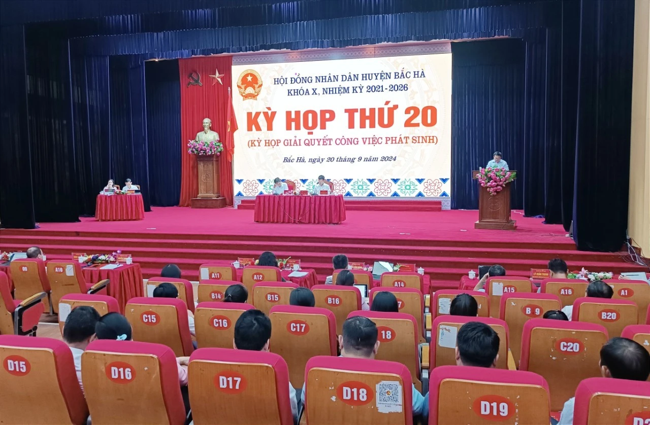 Quang cảnh kỳ họp.