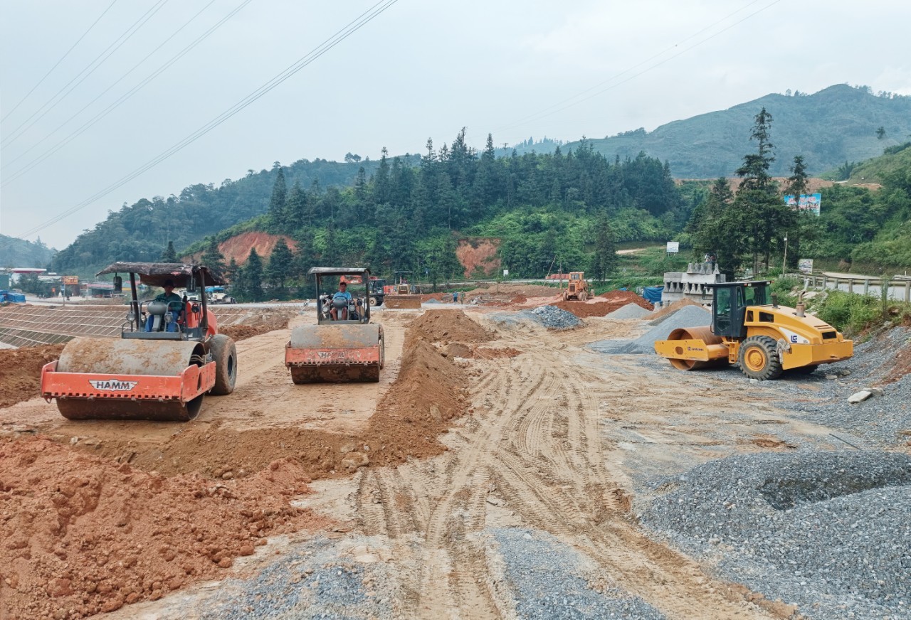 Đẩy nhanh tiến độ giải ngân kế hoạch vốn đầu tư công góp phần thúc đẩy kinh tế. D1.jpg