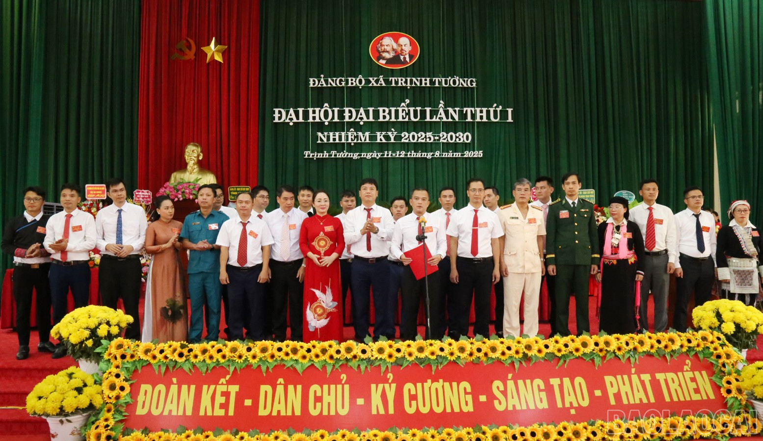 Ban Chấp hành Đảng bộ xã Trịnh Tường nhiệm kỳ 2025-2030 ra mắt Đại hội. baolaocai-br_bx14.jpg