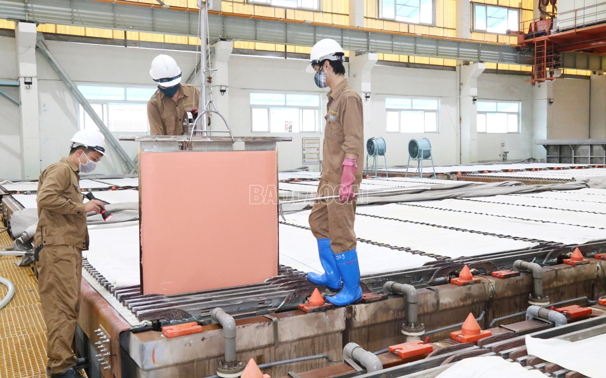 Hoạt động sản xuất tại Chi nhánh Luyện đồng Lào Cai. baolaocai-c_d2.jpg