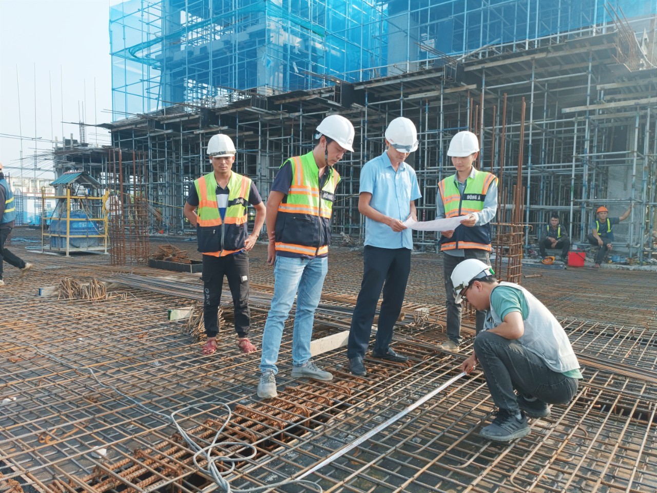 Đẩy nhanh tiến độ thi công Dự án Trụ sở hành chính mới huyện Bảo Thắng. g1-7016-5753.jpg