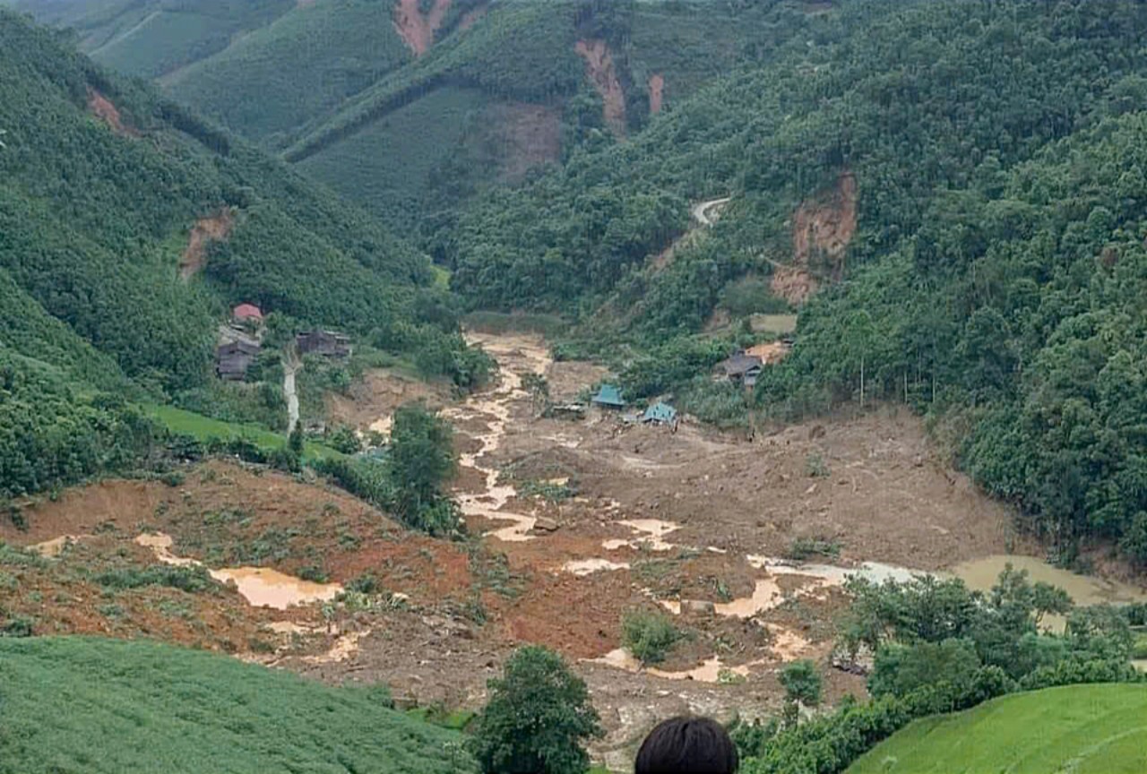 Xóm Nậm Tông - nơi xảy ra sạt lở đất. 2.jpg