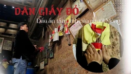 "Dán giấy đỏ" - Dấu ấn tâm linh của người Mông