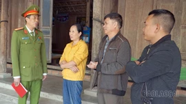 Công an xã Lâm Giang nắm bắt tình hình tại cơ sở.