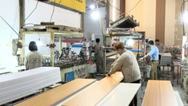 Doanh nghiệp tăng tốc sản xuất, thực hiện mục tiêu tăng trưởng 