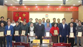 Vinh danh 18 nông dân Lào Cai điển hình năm 2024