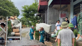 Xã Trịnh Tường di chuyển khẩn cấp 4 hộ dân và 20 học sinh bán trú khỏi khu vực có nguy cơ sạt lở cao