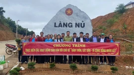 Tổ chức dân vận nghĩa tình tại thôn Làng Nủ
