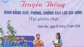 Truyền thông về bình đẳng giới, phòng chống bạo lực gia đình tại chợ phiên Nghĩa Đô, Vĩnh Yên