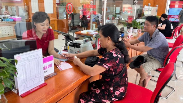 Đảng bộ Agribank Chi nhánh Yên Bái học và làm theo lời Bác
