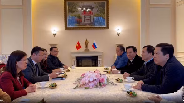 Bí thư Tỉnh ủy Dương Quốc Huy thăm và làm việc với Đại sứ quán Việt Nam tại Liên bang Nga