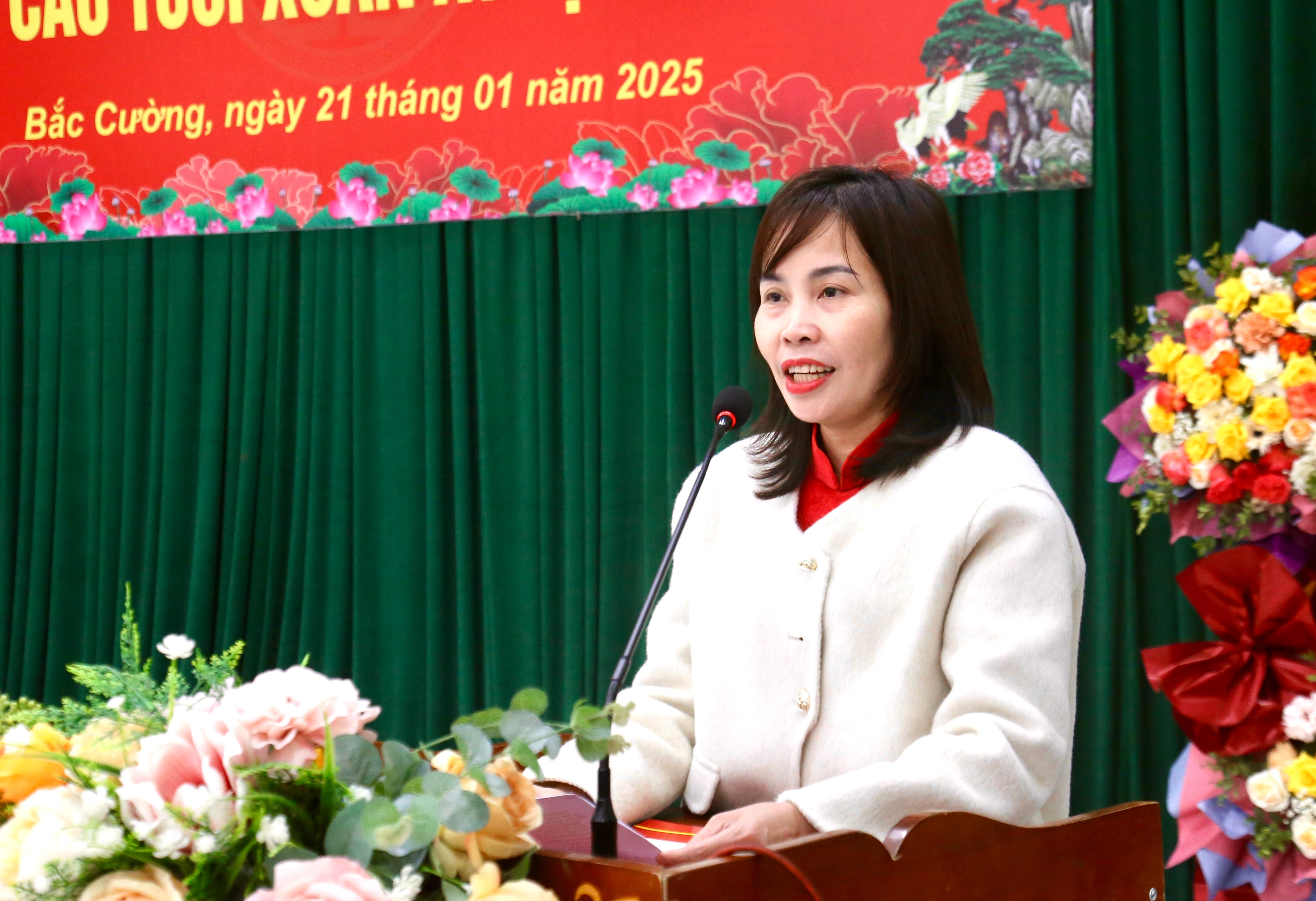 Đại diện lãnh đạo phường Bắc Cường phát biểu chúc thọ. img-0513.jpg