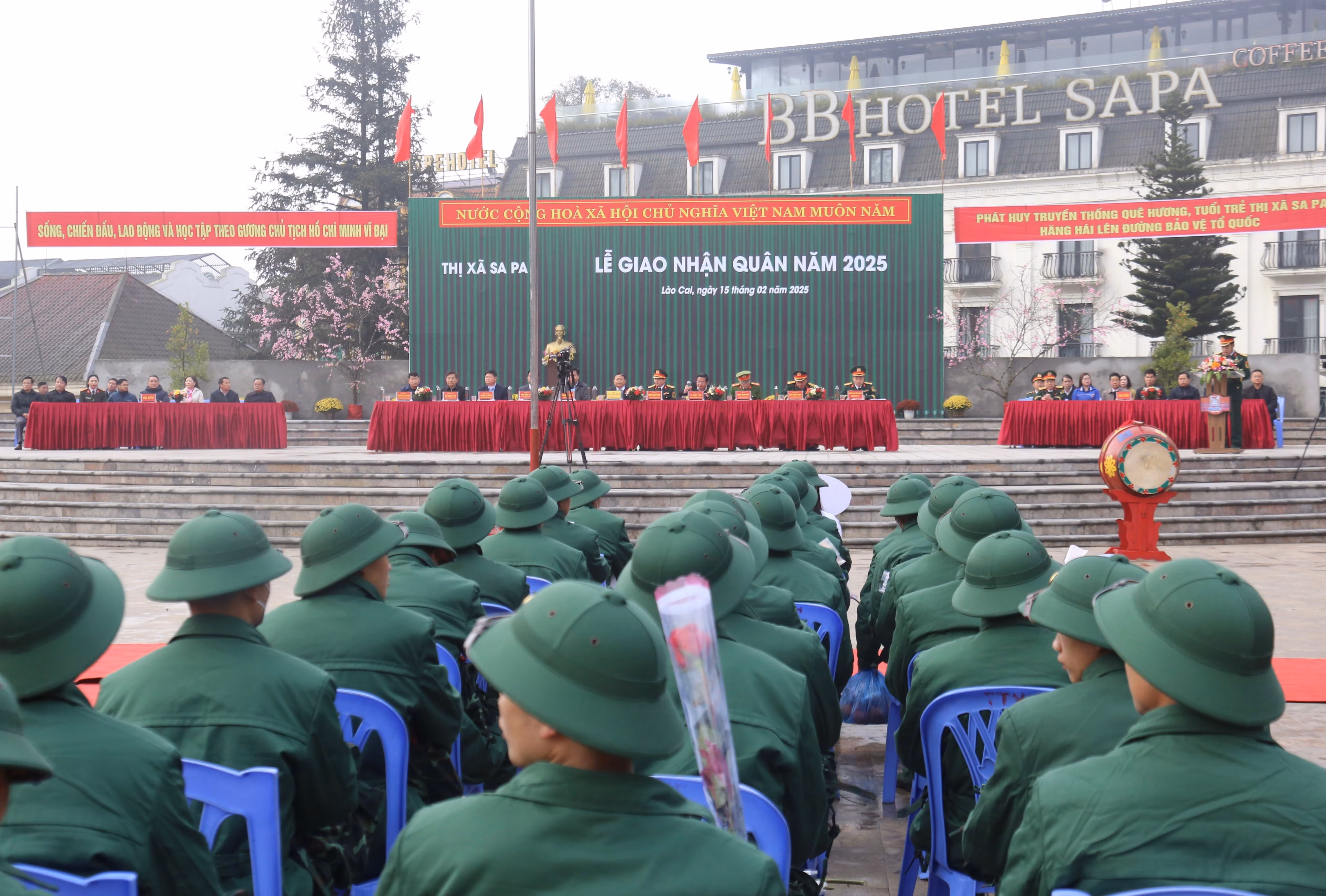 Quang cảnh buổi lễ.