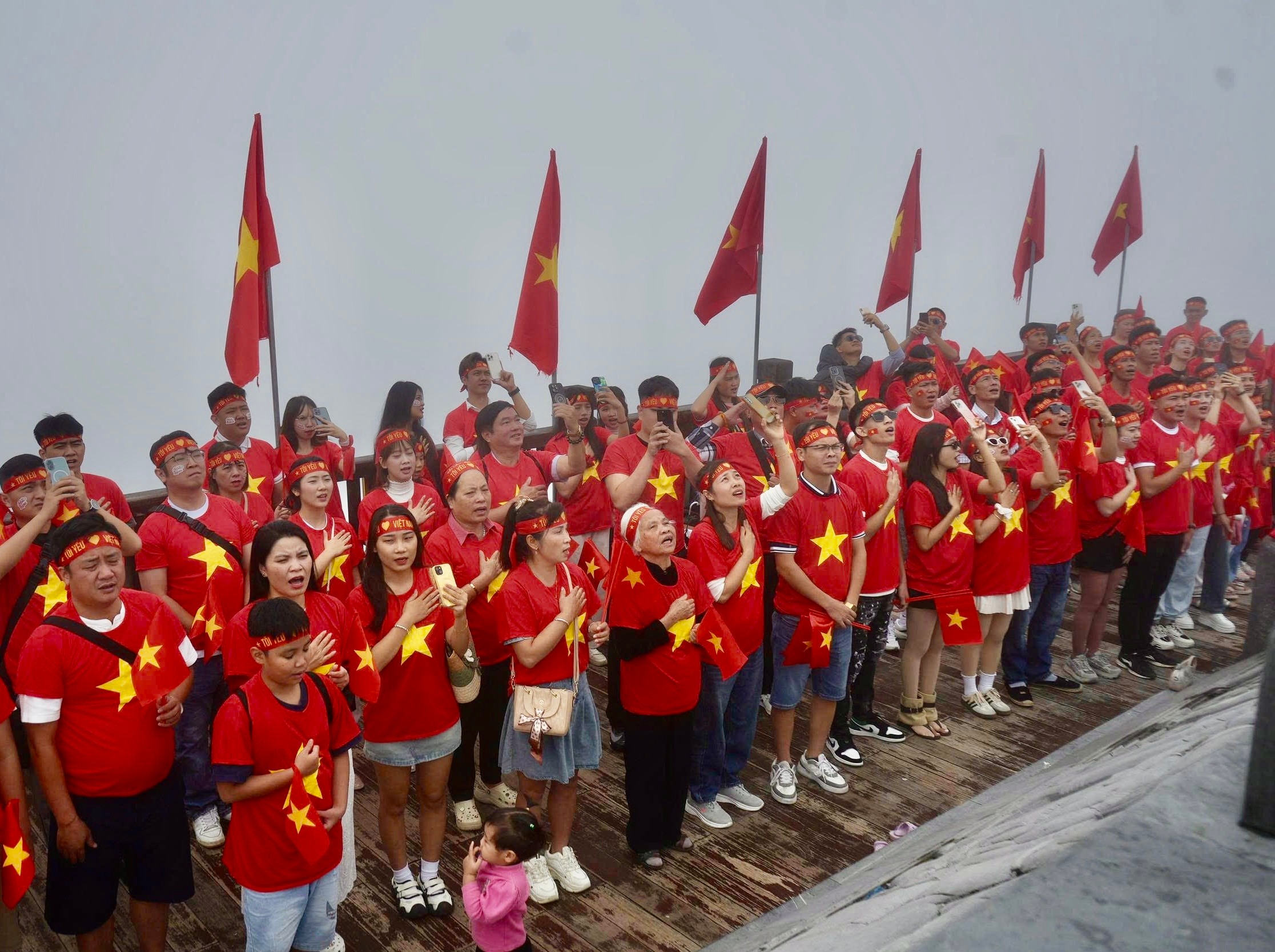 Khoảnh khắc hàng nghìn trái tim chung nhịp đập. img-7117.jpg