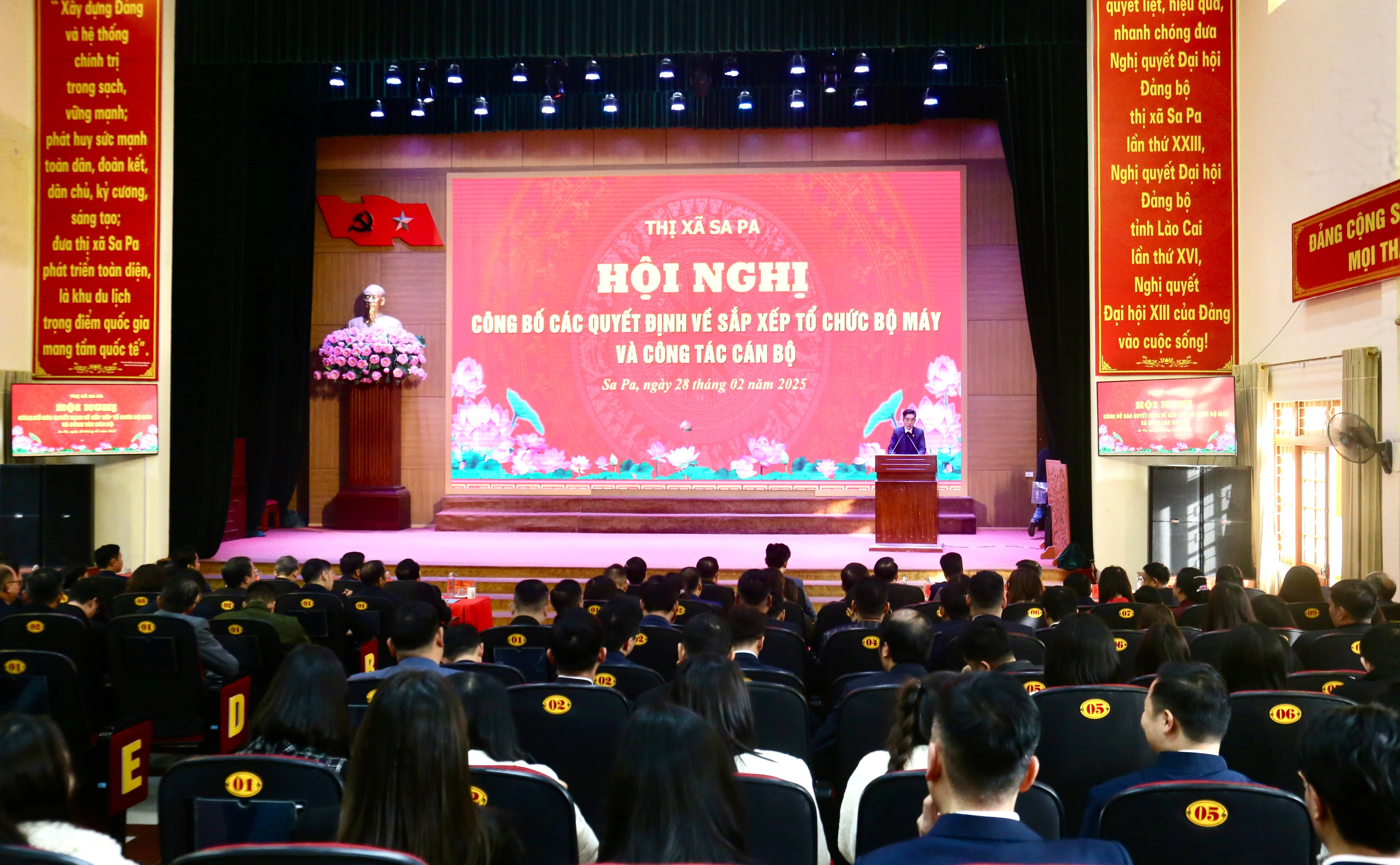 Quang cảnh hội nghị.