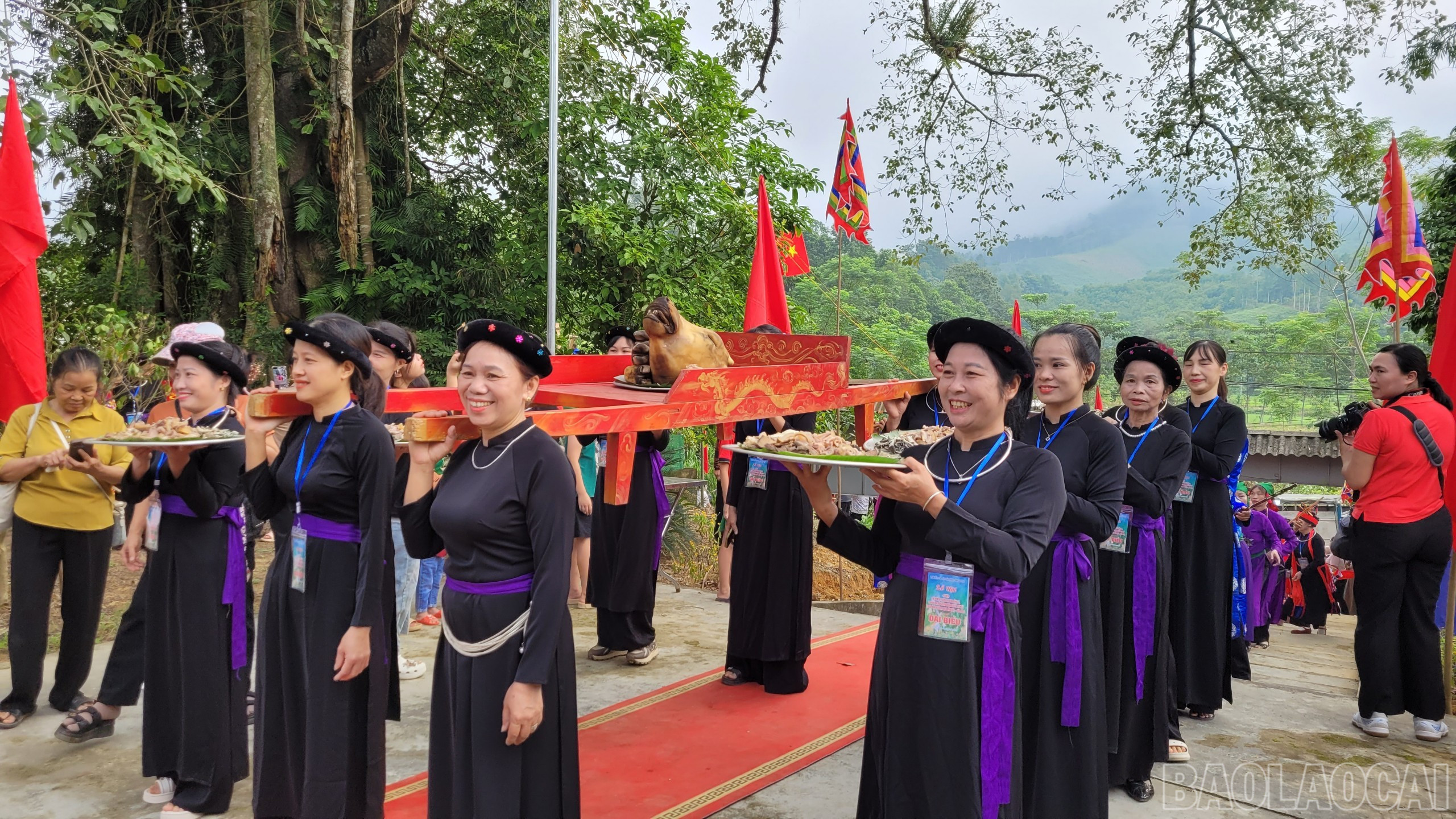 Nghi lễ tế mặn tại lễ hội. baolaocai-br_22.jpg