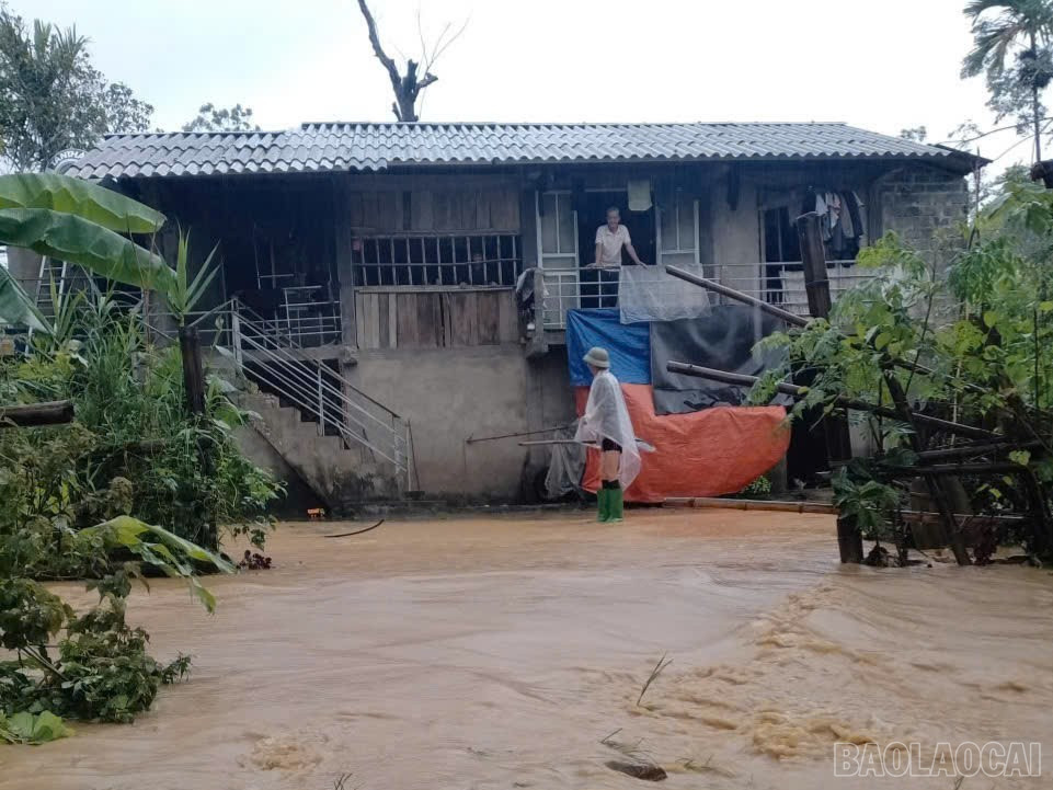 Người dân địa phương chủ động các phương án phòng ngừa hạn chế thấp nhất thiệt hại baolaocai-br_gg.jpg