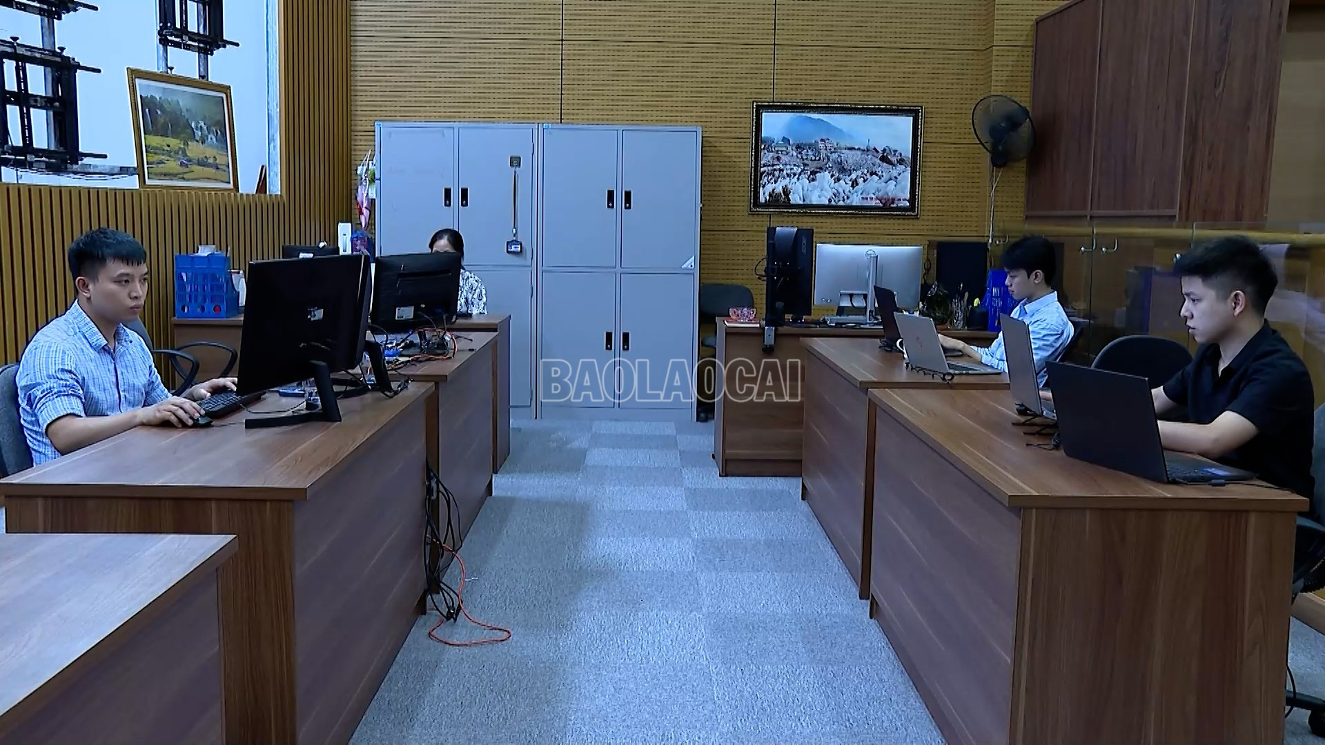 Phòng ứng dụng dữ liệu Trung tâm Công nghệ thông tin tỉnh Lào Cai. baolaocai-c_sequence-0100-00-dd17-05still001.jpg