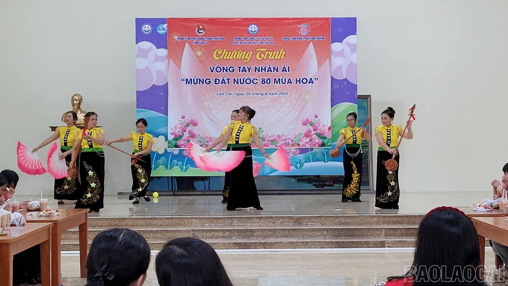 Một tiết mục biểu diễn tại chương trình baolaocai-br_1c.jpg