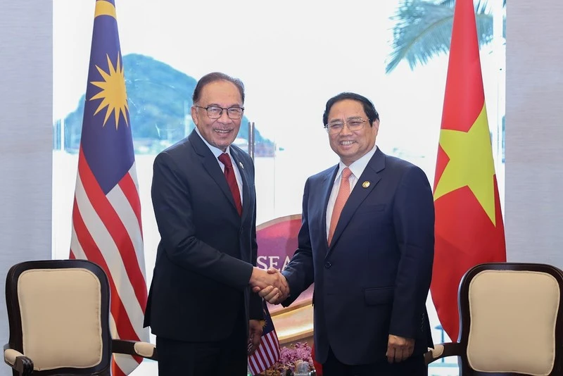 Thủ tướng Phạm Minh Chính và Thủ tướng Malaysia Anwar Ibrahim gặp gỡ hồi tháng 5/2023 nhân dịp cùng dự Hội nghị Cấp cao ASEAN lần thứ 42 tại Labuan Bajo, Indonesia.