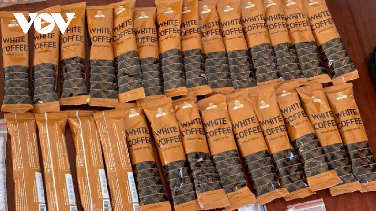 Cảnh báo các loại ma túy mới “ẩn mình” dưới dạng gói cà phê, nước trái cây.