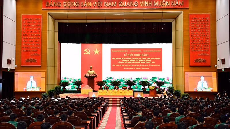 Quang cảnh buổi lễ ra mắt sách của Tổng Bí thư.