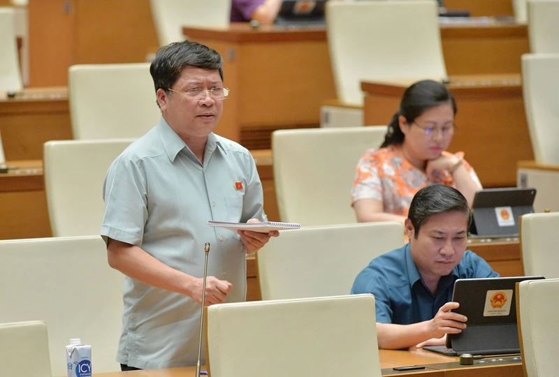 Đại biểu Tạ Văn Hạ - Đoàn ĐBQH Quảng Nam. Ảnh: Hồ Long