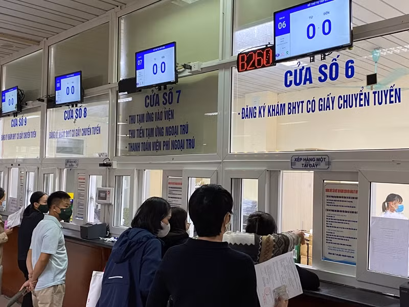 Ngành BHXH Việt Nam đã phối hợp với các cơ sở y tế bảo đảm quyền lợi KCB BHYT cho hơn 2.542,8 triệu lượt người. (Ảnh: Báo điện tử ĐCS Việt Nam)