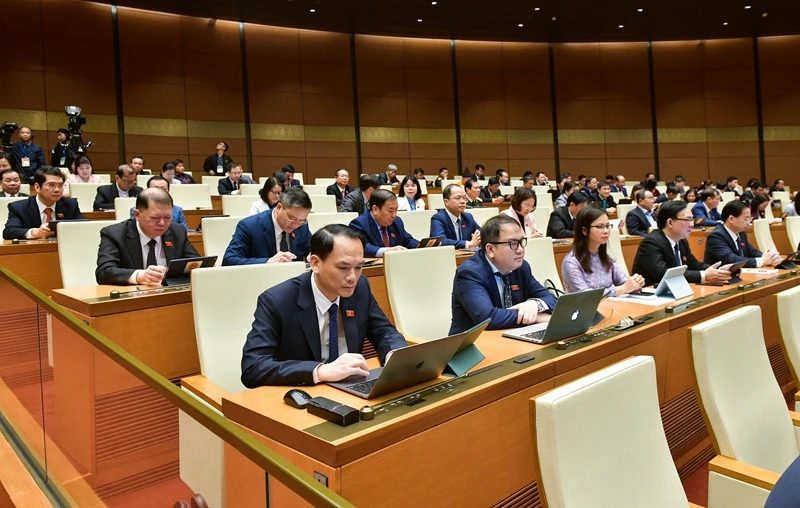 Toàn cảnh phiên bế mạc Kỳ họp bất thường lần thứ 5 (Ảnh: Phạm Thắng)