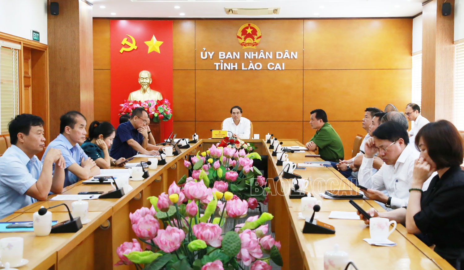 Quang cảnh hội nghị tại điểm cầu Lào Cai. cai-cach.jpg
