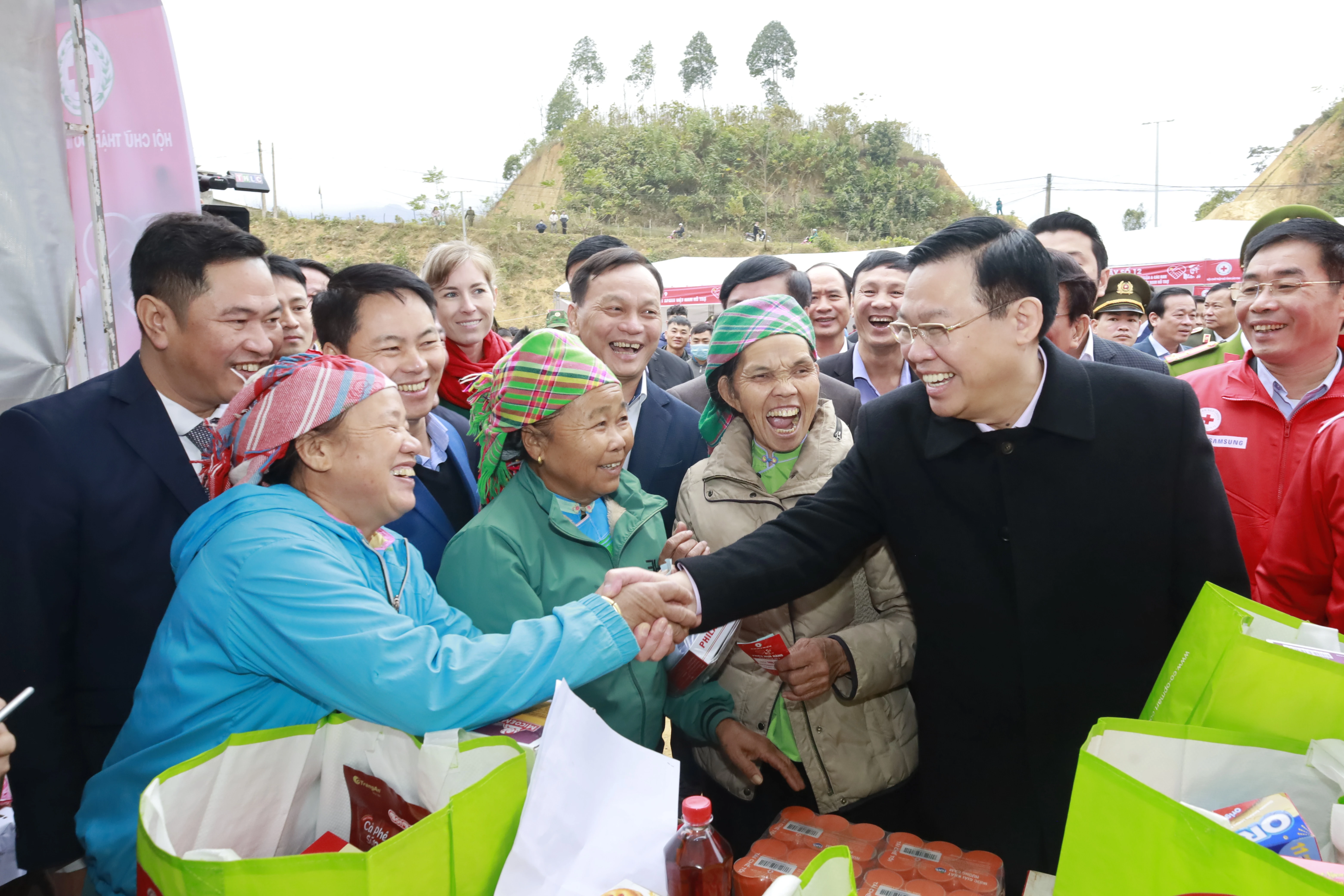 Chủ tịch Quốc hội Vương Đình Huệ thăm đồng bào biên giới tỉnh Lào Cai_Le Duc Phuong.JPG