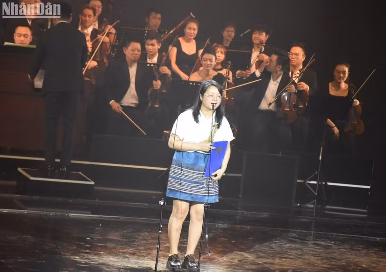 Đạo diễn trẻ Hà Lệ Diễm với bộ phim tài liệu Những đứa trẻ trong sương (Children of the Mist).