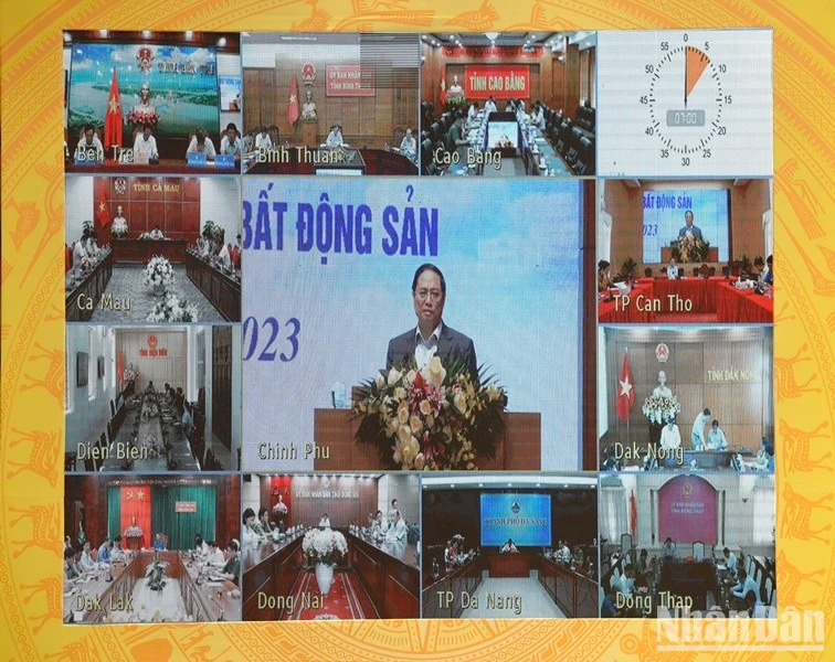 Hội nghị diễn ra dưới hình thức trực tiếp tại điểm cầu Văn phòng Chính phủ và trực tuyến đến các tỉnh, thành phố.