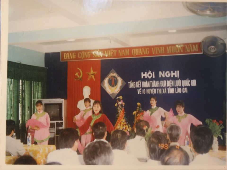 Hội nghị tổng kết hoàn thành đưa điện lưới quốc gia về 10 huyện, thị của tỉnh Lào Cai.jpg