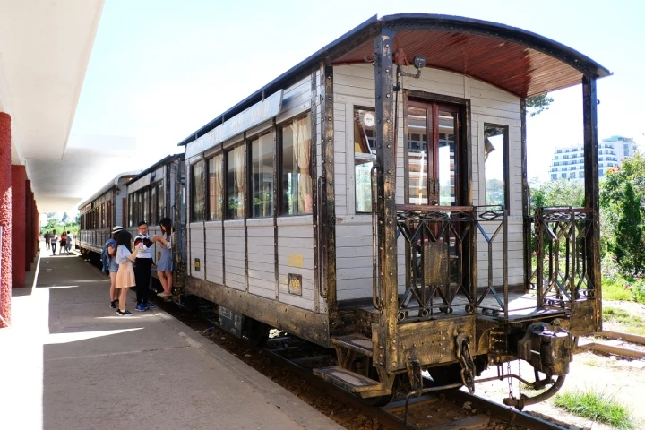 Ga Đà Lạt - một trong những điểm cực hút du khách.