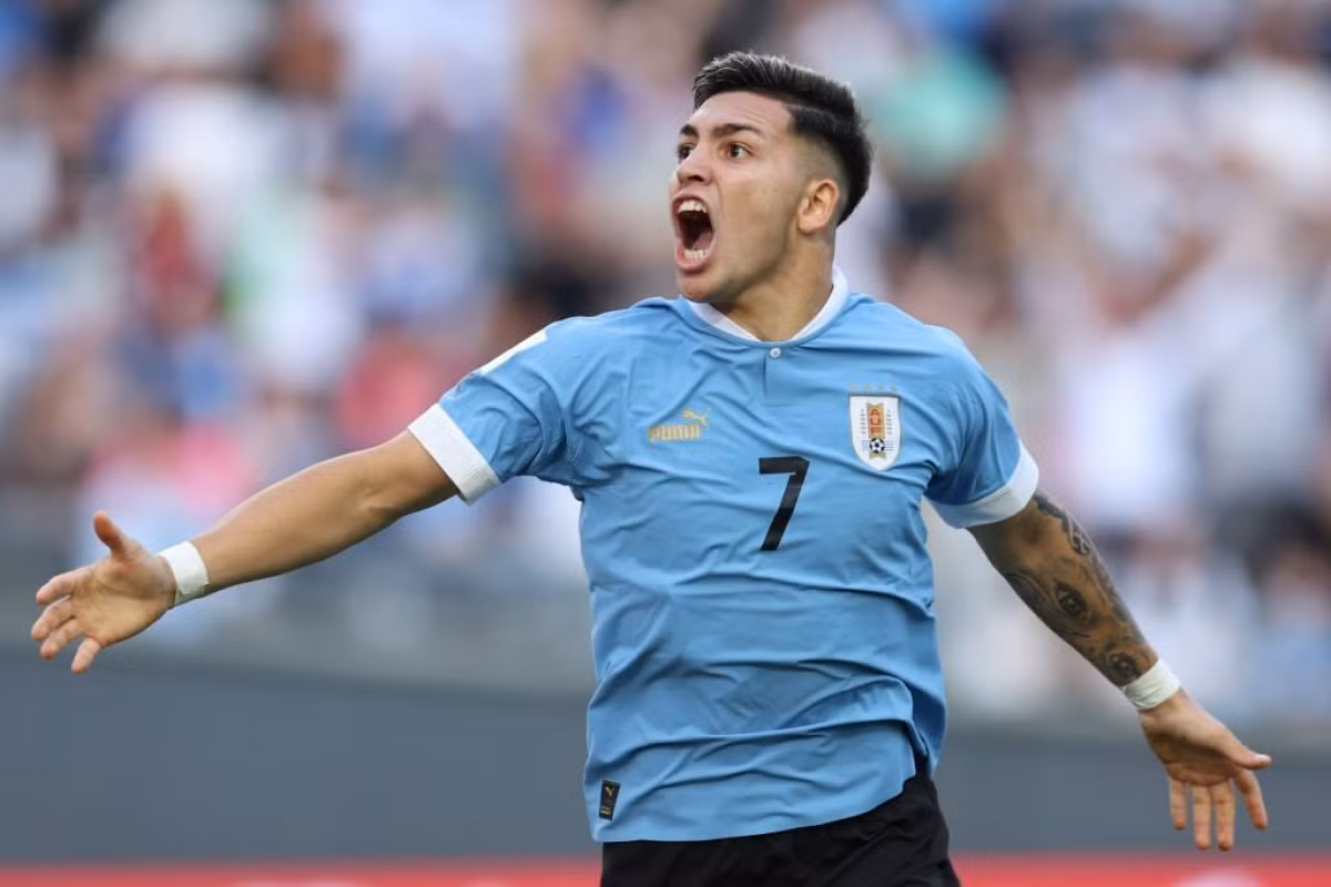 Anderson Duarte đưa U20 Uruguay vào chung kết.