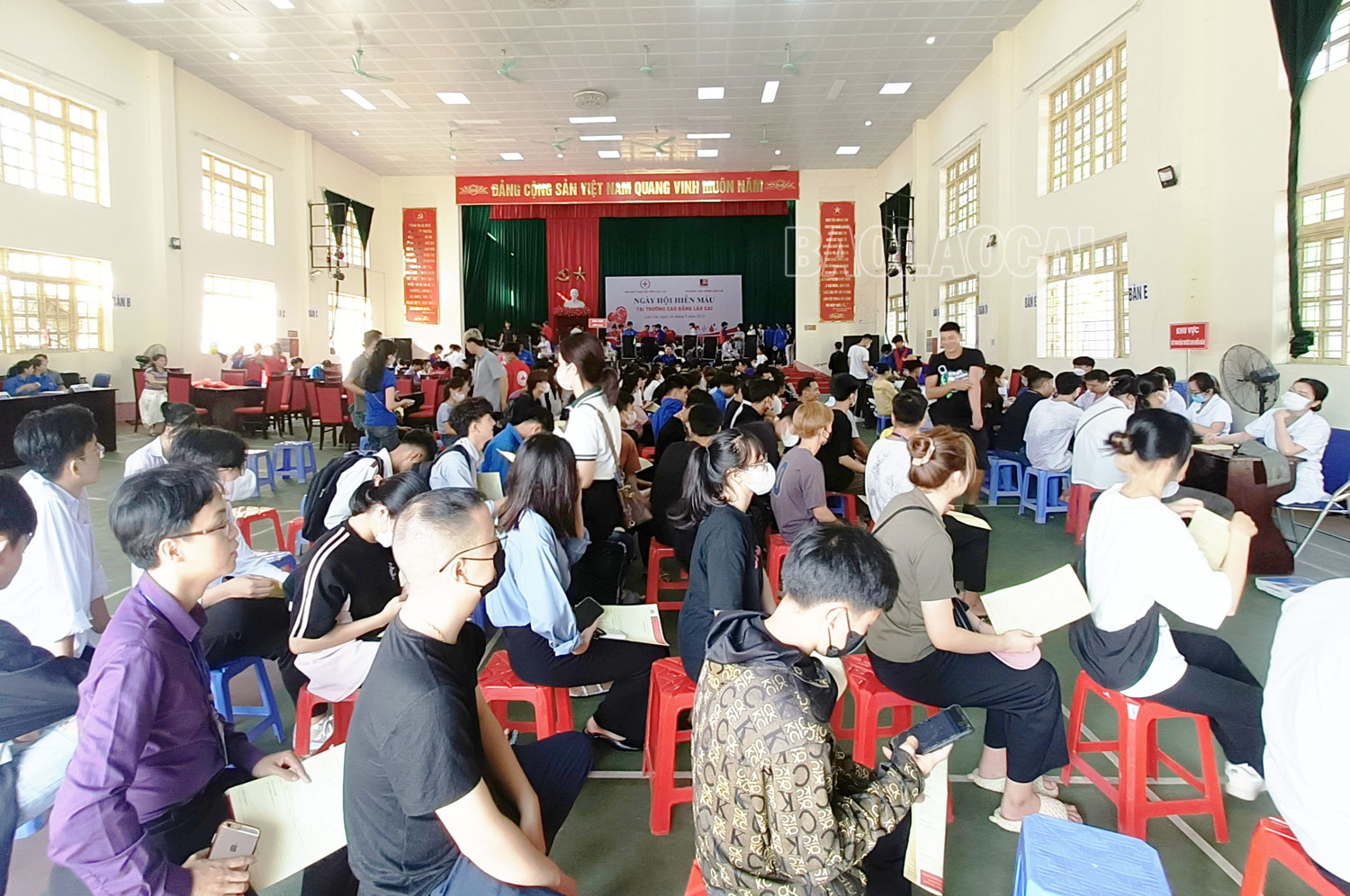 Ngày Hội hiến máu tình nguyện tại Trường Cao đẳng tỉnh Lào Cai. hm11.jpg