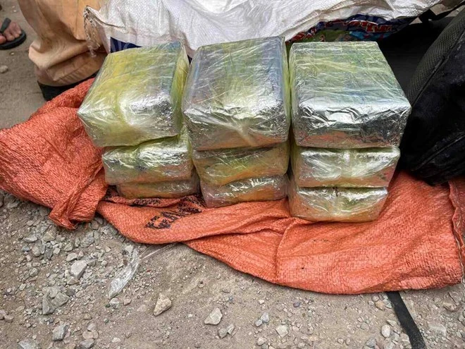 Số tang vật được xác định là 18 bánh ma túy. Ảnh: Công an tỉnh Hòa Bình.