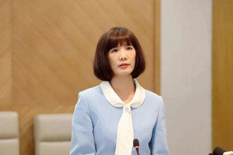 Bà Nguyễn Thị Thanh Huyền, Phó Cục trưởng Cục Phát thanh, Truyền hình và Thông tin điện tử chia sẻ thông tin tại buổi họp báo. Ảnh: KT