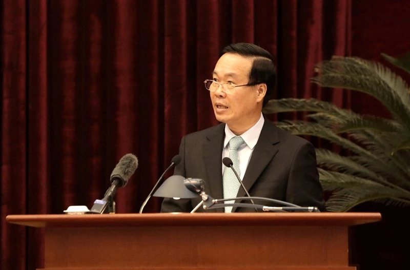 Chủ tịch nước Võ Văn Thưởng phát biểu tại Hội nghị gặp mặt đại biểu trí thức, nhà khoa học, văn nghệ sĩ.